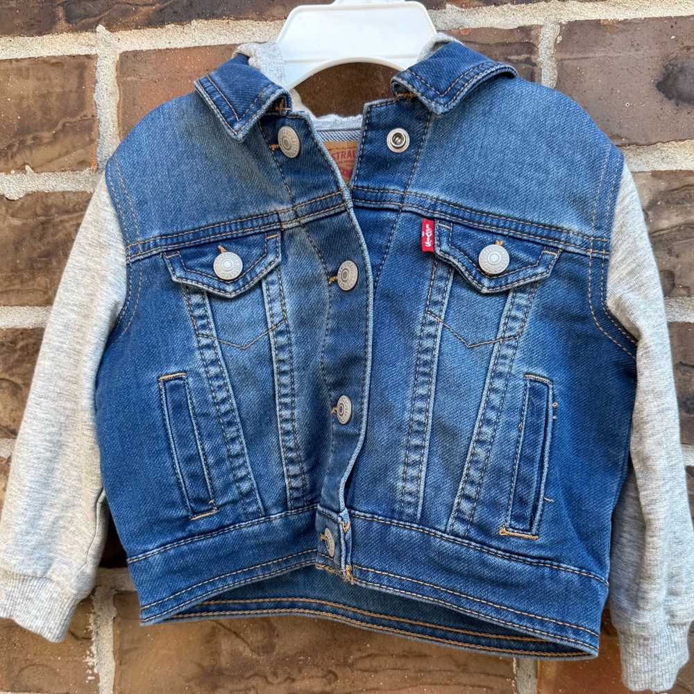 Levi’s Kids Denim Jacket with Gray Hood and‎ Sleeves 9mo
